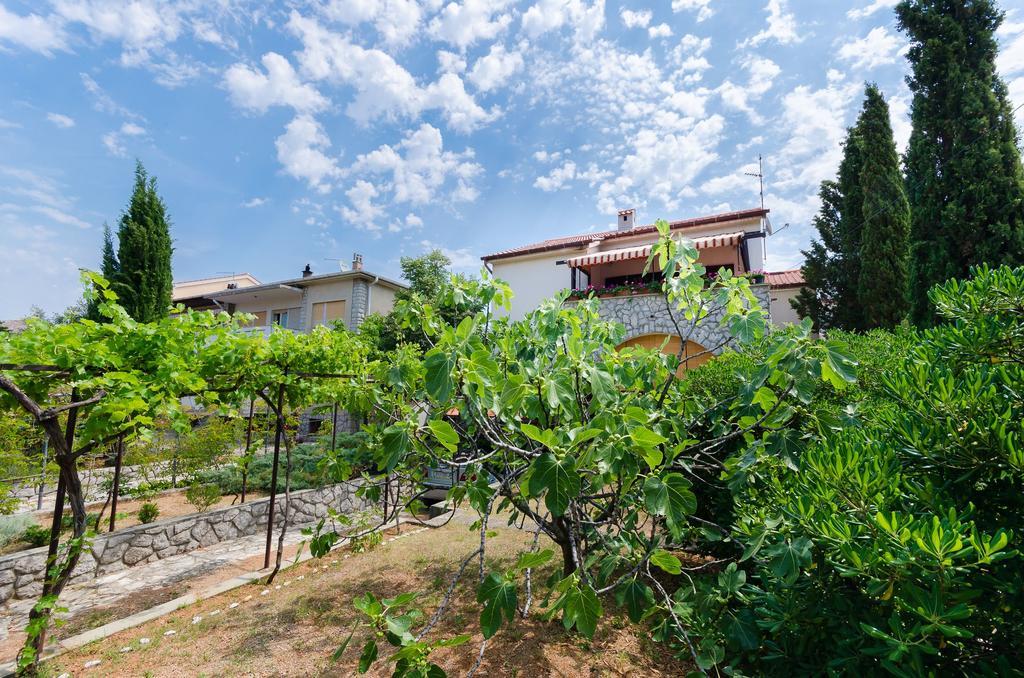 Apartment Bozena Punat Exterior foto